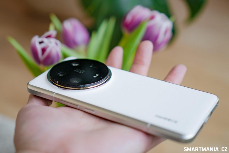 Xiaomi 14 Ultra a vystouplý modul s fotoaparáty
