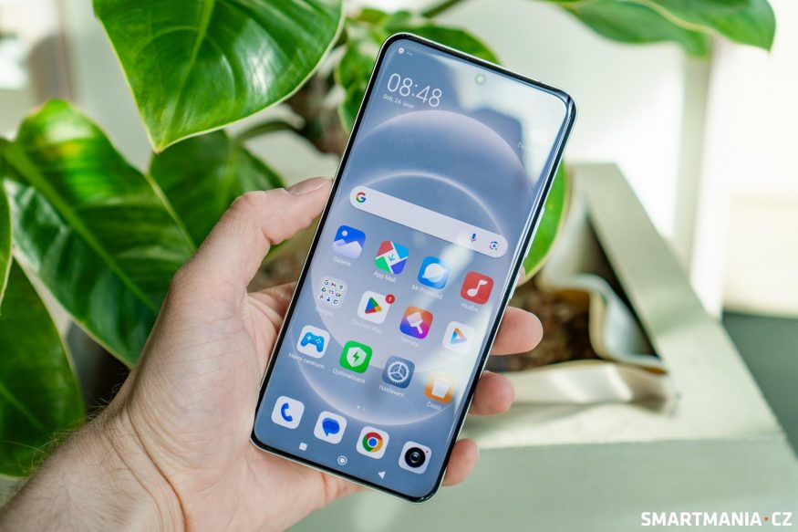 Xiaomi 14 Ultra má velký displej, který nabízí velmi vysokou úroveň jasu
