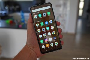 Infinix Hot 40 Pro v rukou redaktora