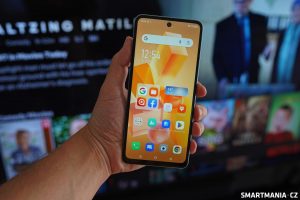 Infinix Hot 40 Pro v rukou redaktora