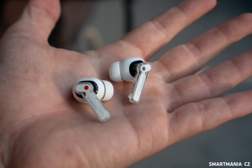 Nothing Ear (a) 