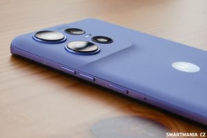 Motorola Edge 50 Pro ze všech stran