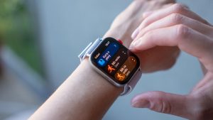 Huawei Watch Fit 3 na ruce redaktora