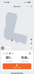 Hlavní obrazovka s mapou trávníku