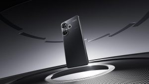 Smartphone Poco F6 v černé barvě