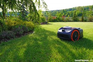 Sekání trávníku se sekačkou Segway Navimow i108e
