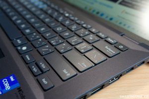 Asus ExpertBook B5 a detail na klávesnici