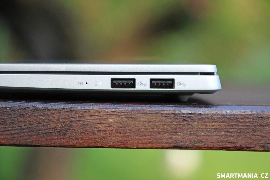 Porty počítače Asus Vivobook S 15