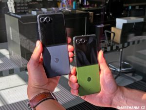 Motorola Razr 50 Ultra ve dvou barevných variantách