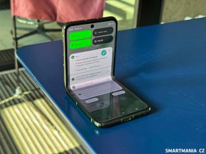 Razr 50 Ultra v otevřeném stavu