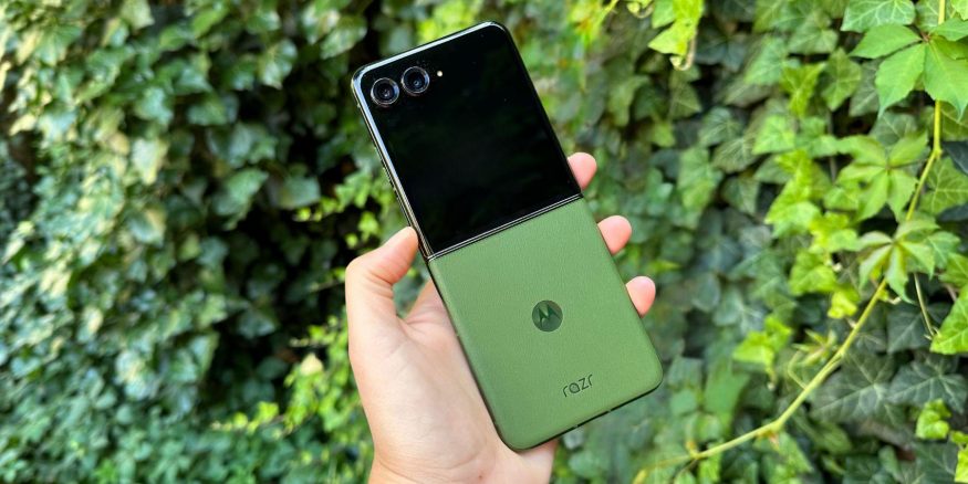 Ohebný smartphone Motorola Razr 50 Ultra