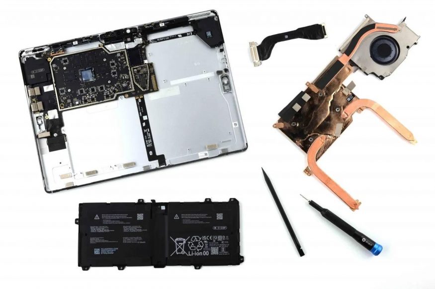 Rozebraný Surface Pro
