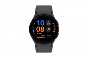 Chytré hodinky Samsung Galaxy Watch FE na propagačním snímku