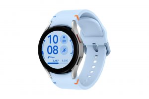 Chytré hodinky Samsung Galaxy Watch FE na propagačním snímku