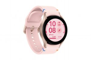 Chytré hodinky Samsung Galaxy Watch FE na propagačním snímku