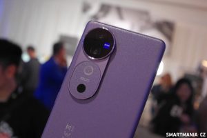 Vivo V40 a detail zadní strany
