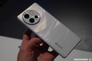 Vivo V40 Lite 01