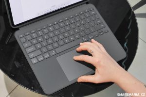 Klávesnice Logi Combo Touch k iPadu Pro (2024)