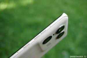 Telefon je krásně štíhlý a elegantní