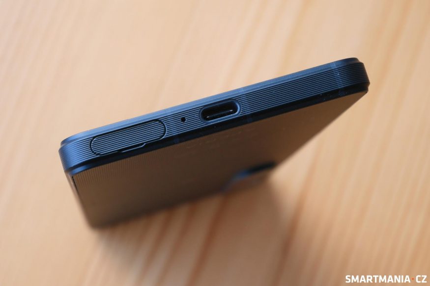 Sony Xperia 1 VI ze všech stran