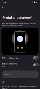 Pár zajímavých screenů z Bety: tady světelná upozornění suplující notifikační diodu