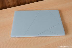 Asus Zenbook S 16 v zavřeném stavu