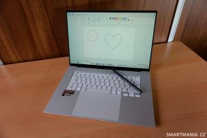 Dotyková obrazovka a stylus u notebooku Asus Zenbook S 16