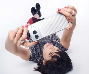 OnePlus Nord 4 v bílé barvě