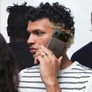 OnePlus Nord 4 v černé barvě