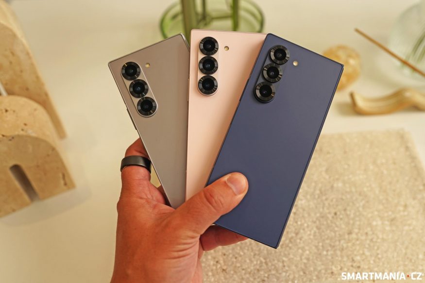 Samsung Galaxy Z Fold 6 v několika barevných variantách