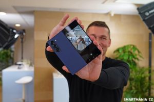 Samsung Galaxy Z Fold 6 v rozevřeném stavu