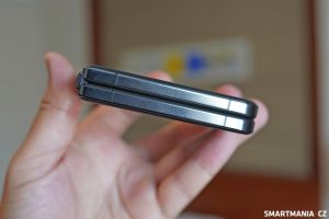 Xiaomi Mix Flip v zavřeném stavu