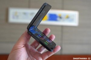 Xiaomi Mix Flip bohužel nelze aretovat v libovolné pozici