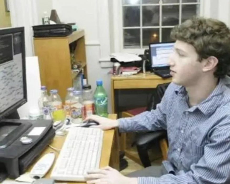 Mark Zuckerberg v roce 2004, když vznikla firma Facebook