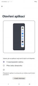 Boční roletka umožňuje spouštět aplikace v okně i fullscreenu