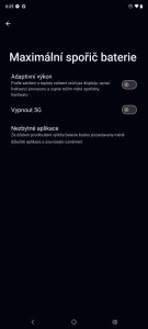 Kvůli 4500mAh baterce se šetřič sem tam hodit bude