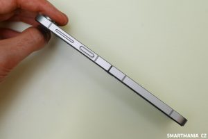 Samsung Galaxy Z Flip 6 ze všech stran