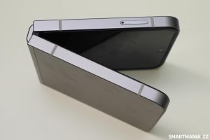 Samsung Galaxy Z Flip 6 ze všech stran