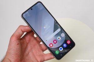 Samsung Galaxy Z Flip 6 v otevřeném stavu