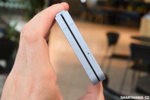 Samsung Galaxy Z Flip 6 ze všech stran
