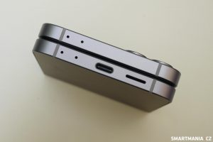 Samsung Galaxy Z Flip 6 ze všech stran