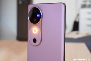 Fotoaparát s Aura Light