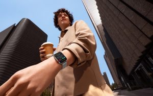 Chytré hodinky Huawei Watch Fit 3 na propagačním snímku
