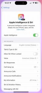 Siri vyvoláte klasicky, následuje ale nová postranní animace