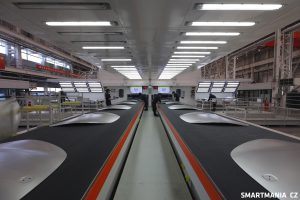Xiaomi SU7 stamping line