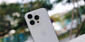 Chytrý telefon iPhone 15 Pro