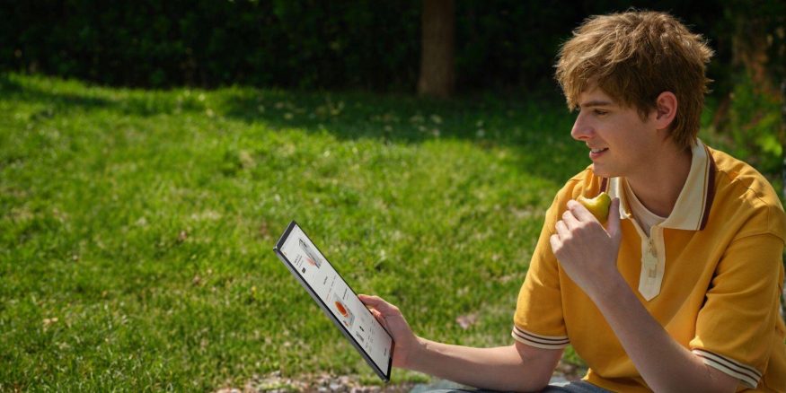 Tablet Redmi Pad Pro 5G na propagačním snímku