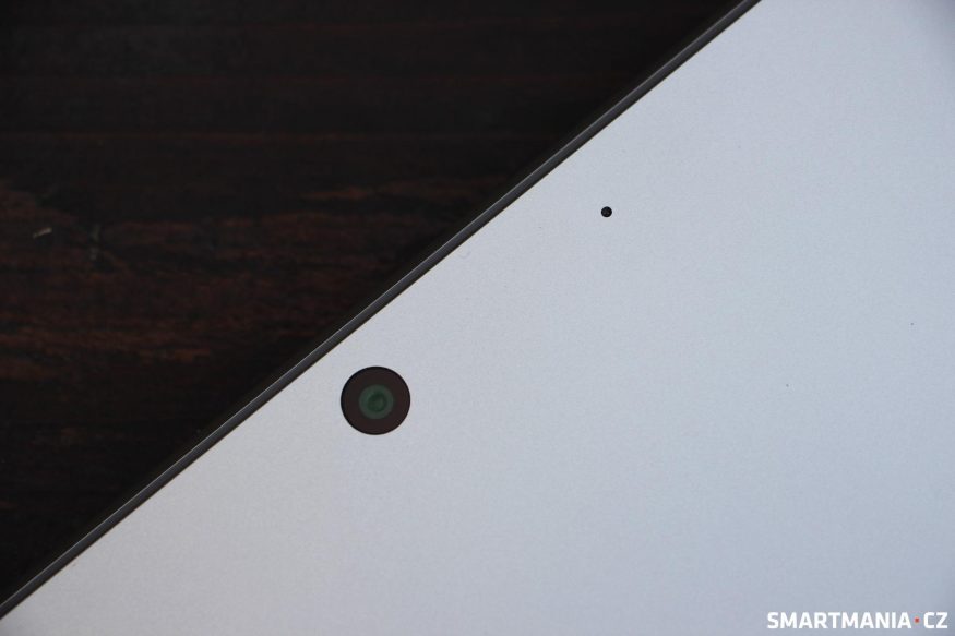 Zadní fotoaparát Surface Pro (11. edice)
