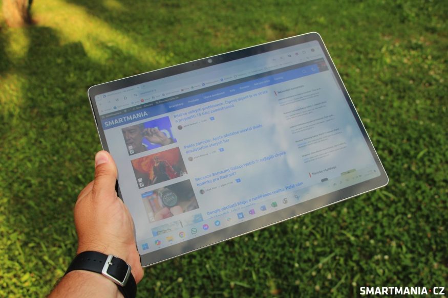 Reproduktory Surface Pro (11. edice) a jeho OLED displej