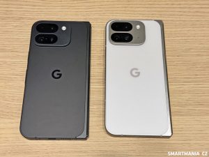 Pixel 9 Pro Fold v tmavé a světlé barvě